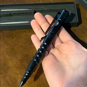 Collectors Takeflight pen